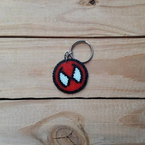 Homem-Aranha P v2 Pixel Art Chaveiro Pin Brinco Adesivo ou Ímã