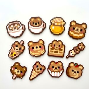 Ursinho Rilakkuma Badges Vários Tipos Pixel Art Chaveiro Pin Brinco Colar Adesivo ou Ímã