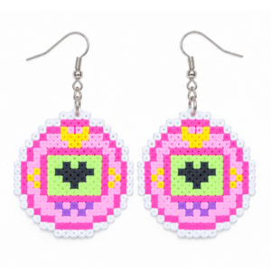 Tamagochi Bichinho Virtual Decorativo v2 em Pixel Art Chaveiro Pin Brinco Adesivo Colar ou Ímã
